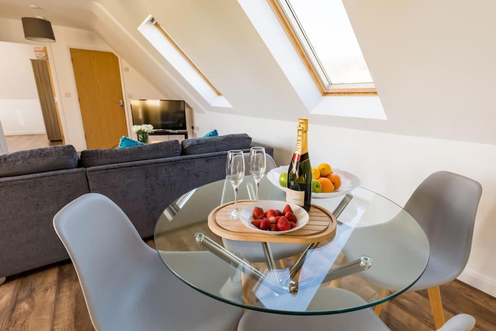 Tm - Rana Court 1 Bedroom Apartment With Balcony Oxford Esterno foto